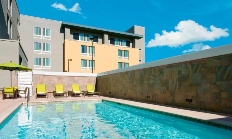 Refreshing outdoor pool at Springhill Suites By Marriott Belmont / Redwood Shores.