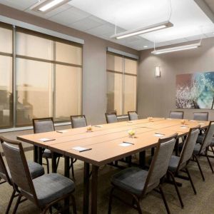 Professional meeting room at Springhill Suites By Marriott Belmont / Redwood Shores.