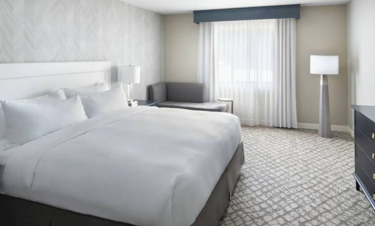 DoubleTree Suites By Hilton Hotel Charlotte - SouthPark, Charlotte