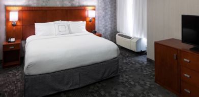 Courtyard By Marriott Santa Clarita Valencia