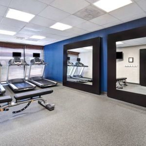 Fitness center at Hampton Inn & Suites Alexandria.