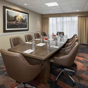 Meeting room at Hampton Inn & Suites Alexandria.