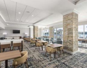 Lounge and coworking space at Homewood Suites By Hilton Miami Airport-Blue Lagoon.