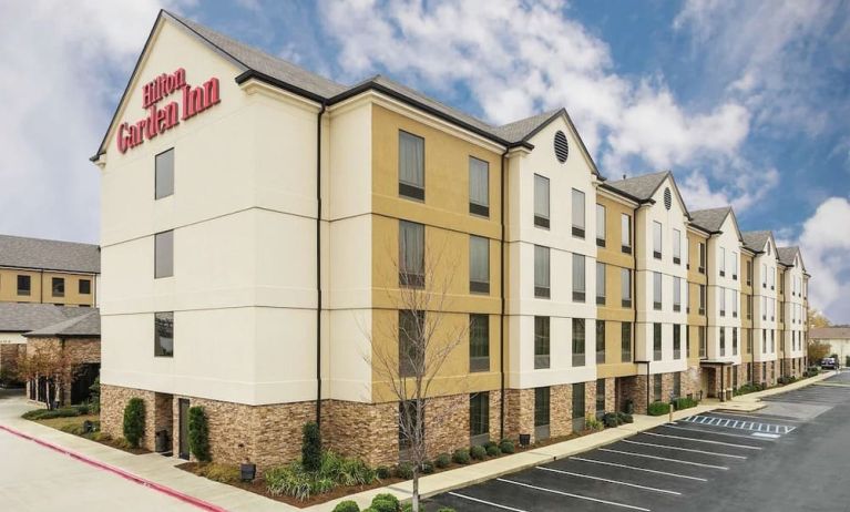 Parking area available at Hilton Garden Inn Shreveport Bossier City.