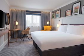 Delux king room with natural light at DoubleTree By Hilton Stoke On Trent.