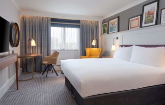 Delux king room with natural light at DoubleTree By Hilton Stoke On Trent.