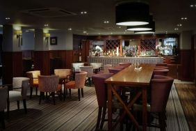 Bar and coworking space at DoubleTree By Hilton Stratford-upon-Avon.