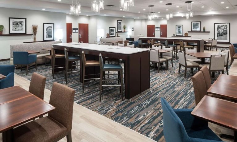 Dining and coworking space at Hampton Inn St. Louis-Downtown (At The Gateway Arch).