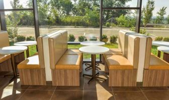 Dining area perfect for coworking at Wyndham Garden North Bergen Near Secaucus.