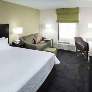 Hampton Inn & Suites Gainesville-Downtown