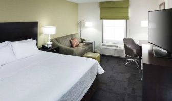 Hampton Inn & Suites Gainesville-Downtown