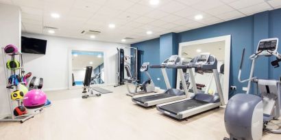 Equipped fitness center at Hampton By Hilton Humberside Airport.