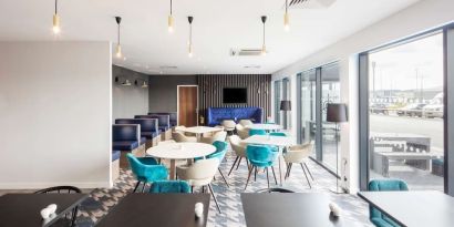 Dining and coworking space at Hampton By Hilton Humberside Airport.