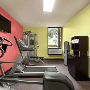 Equipped fitness center at Hampton Inn Ft. Lauderdale-Cypress Creek.