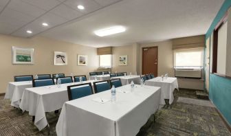 Professional meeting room at Hampton Inn Ft. Lauderdale-Cypress Creek.