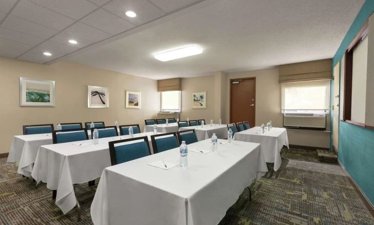 Professional meeting room at Hampton Inn Ft. Lauderdale-Cypress Creek.