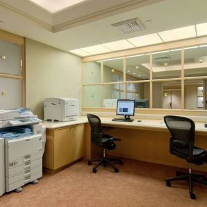 Dedicated business center at Hilton Los Angeles Airport.