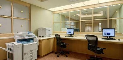 Dedicated business center at Hilton Los Angeles Airport.