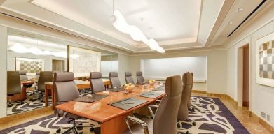 Professional meeting room at Hilton Los Angeles Airport.