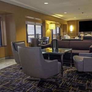 Lounge and coworking space at Hilton Los Angeles Airport.