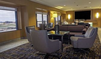 Lounge and coworking space at Hilton Los Angeles Airport.