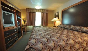 Day use room with work desk at Shilo Inn Rose Garden.