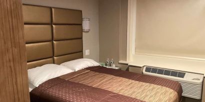 King room with air conditioning at Hotel Key.