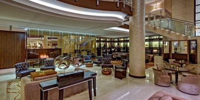 Lobby and coworking space at Hilton Berlin.