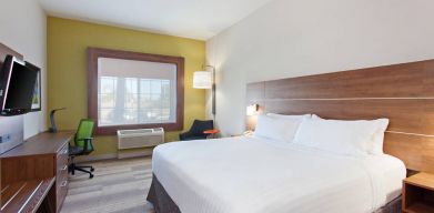 Holiday Inn Express & Suites Corona