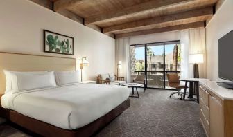 Delux king room with TV and natural light at DoubleTree Resort By Hilton Paradise Valley - Scottsdale.