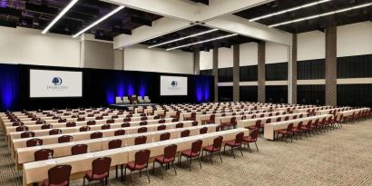 Professional meeting room at DoubleTree Resort By Hilton Paradise Valley - Scottsdale.