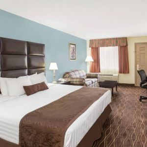 Baymont Inn & Suites