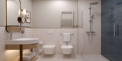 Guest bathroom with shower at Ambasciatori Hotel Mestre Venice, Tapestry Collection Hilton.