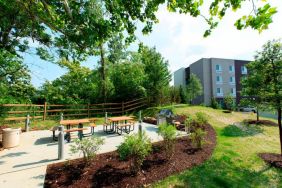 Fairfield Inn & Suites By Marriott Philadelphia Valley Forge/Great Valley