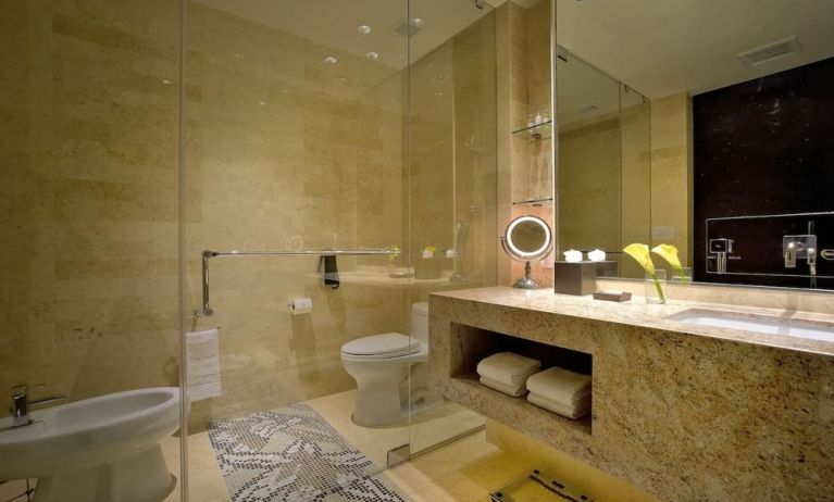 Guest bathroom with shower at EB Hotel Miami.