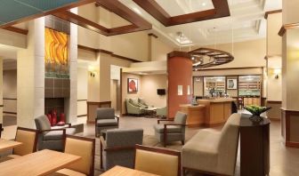 Hotel bar perfect for coworking at Hyatt Place Chicago, Lombard / Oak Brook.