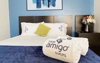 Romantic king room at Hotel Amigo Suites.
