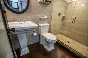 Guest bathroom with shower at Hotel Croydon.