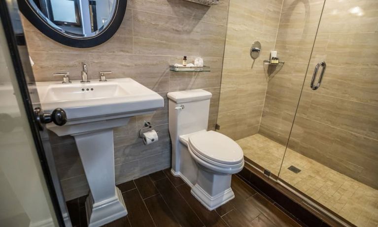 Guest bathroom with shower at Hotel Croydon.