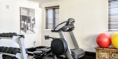 Equipped fitness center at Hotel Croydon.