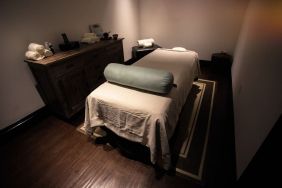 Relaxing spa and massage available at Hotel Croydon.