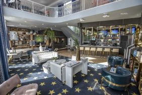 Relaxing lobby and lounge area at Catalina Hotel & Beach Club.