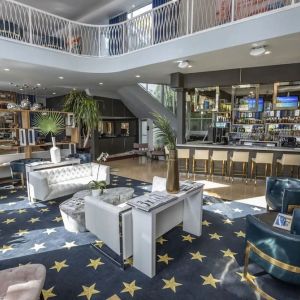 Relaxing lobby and lounge area at Catalina Hotel & Beach Club.