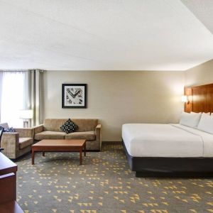 Holiday Inn Oakville Centre