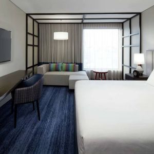 DoubleTree By Hilton Montreal