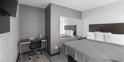 Hotel 365 Bronx