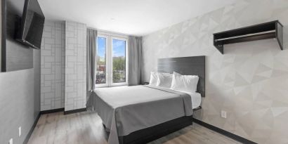 Hotel 365 Bronx