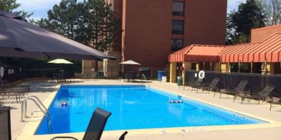 Relaxing outdoor pool at Radisson Hotel Schaumburg.