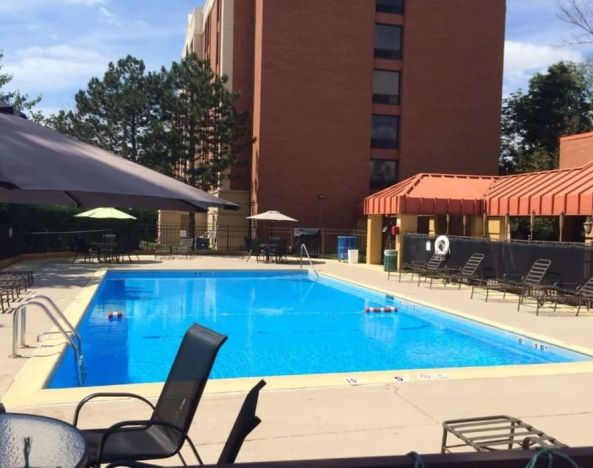 Relaxing outdoor pool at Radisson Hotel Schaumburg.