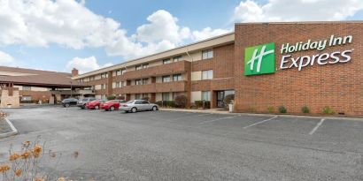 Parking available at Holiday Inn Express Chicago - Downers Grove.